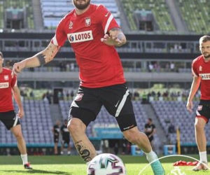 Trening biało-czerwonych w Gdańsku: Kilkanaście piłek wpadło  w trybuny [FOTO]