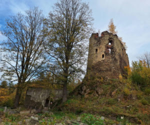 Zamek Miecz w Świeciu na Dolnym Śląsku