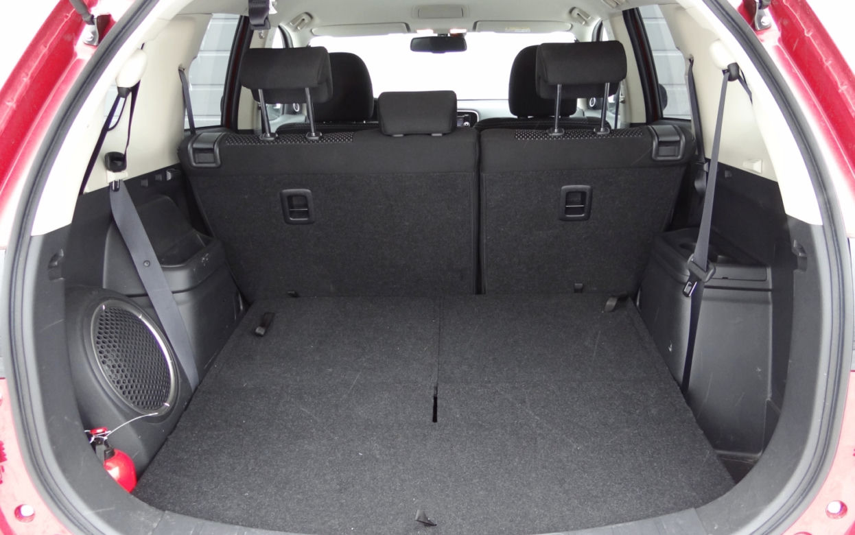 Mitsubishi Outlander 2.2 DID 6AT 4WD Intense Plus