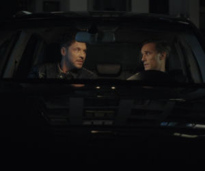 M jak miłość, odcinek 1913. Marcin (Mikołaj Roznerski), Olek (Maurycy Popiel)