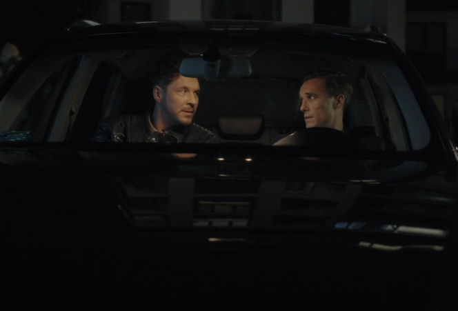 M jak miłość, odcinek 1913. Marcin (Mikołaj Roznerski), Olek (Maurycy Popiel)