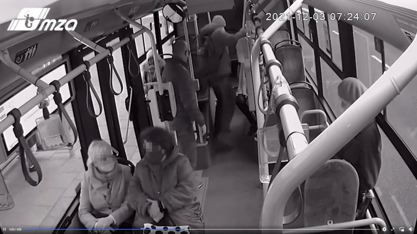 Uratował nastolatkę w autobusie! Bohaterski czyn kierowcy