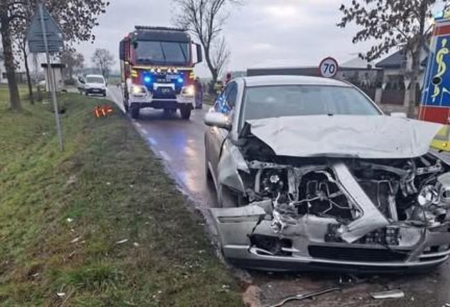 Suchodół: Zderzenie dwóch samochodów, jedna osoba ranna