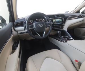 Toyota Camry 2.5 Hybrid Dynamic Force 218 KM e-CVT Executive