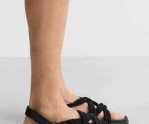 Włoszki latem 2026 będą nosić tylko te sandały. Modele w tym stylu kupicie między innymi w H&M i Zarze