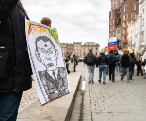 Kraków solidarny z Ukrainą! Wielka manifestacja na Rynku Głównym [ZDJĘCIA]