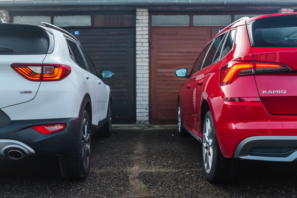 Skoda Kamiq 1.0 TSI 115 KM DSG7 Style vs. Kia Stonic 1.0 T-GDI 120 KM 6MT XL