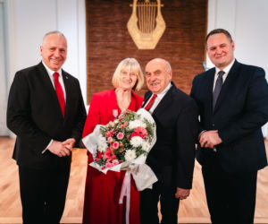 Złoty Gody par małżeńskich w Siedlcach - wręczenie pamiątkowych medali