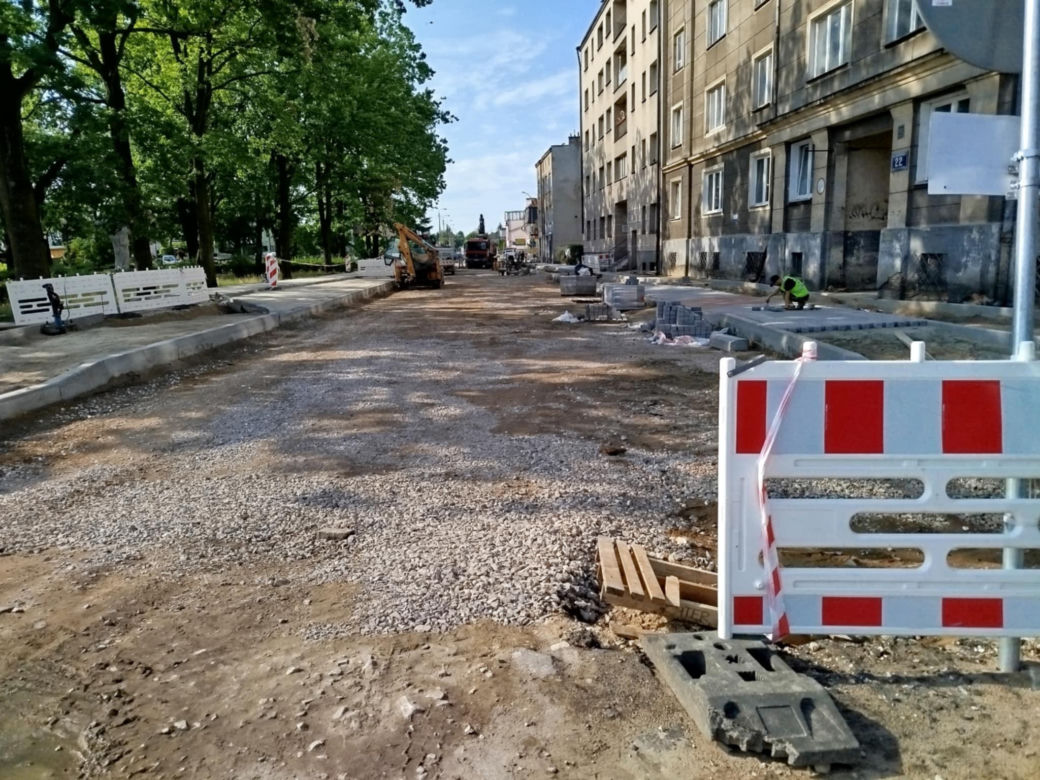 Od 16 lipca wystąpią ograniczenia w ruchu, polegające na zamknięciu odcinka ul. Floriańskiej od skrzyżowania z ul. Piłsudskiego do skrzyżowania z ul. 3 Maja (włącznie).
