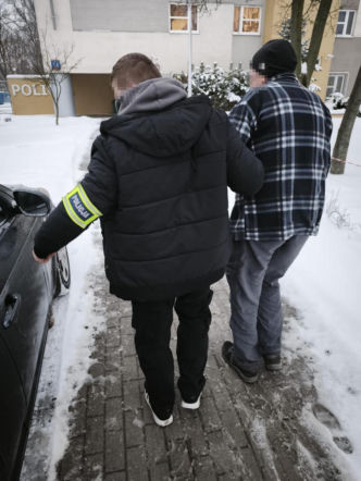 Na zewnątrz mróz, on ubrany tylko w koszulę. „Nie wiedział, gdzie się znajduje”