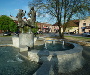 To jedno z najpiękniejszych miast w woj. śląskim. Zachwyca zamkiem, który należał do biskupów z Krakowa