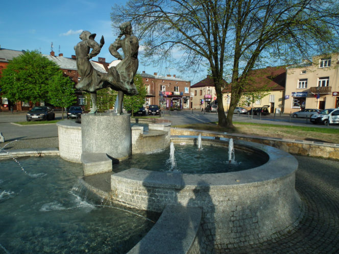 To jedno z najpiękniejszych miast w woj. śląskim. Zachwyca zamkiem, który należał do biskupów z Krakowa