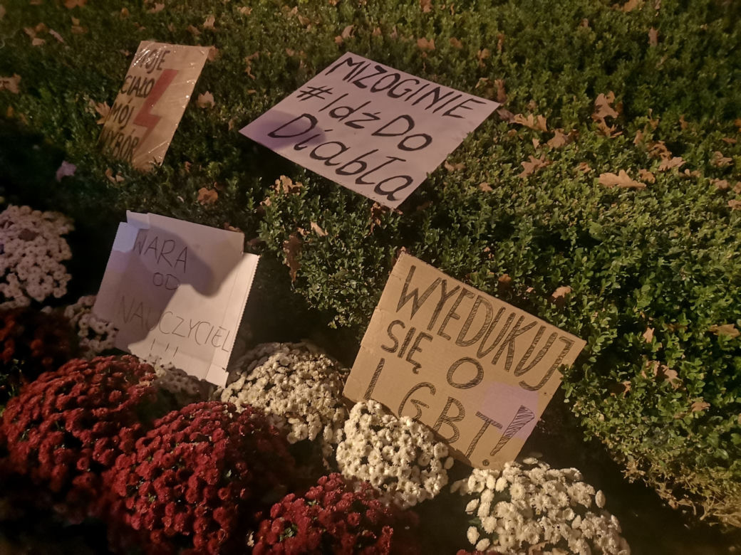 Protesty kobiet 9.11.2020. Manifestacje przed MEN