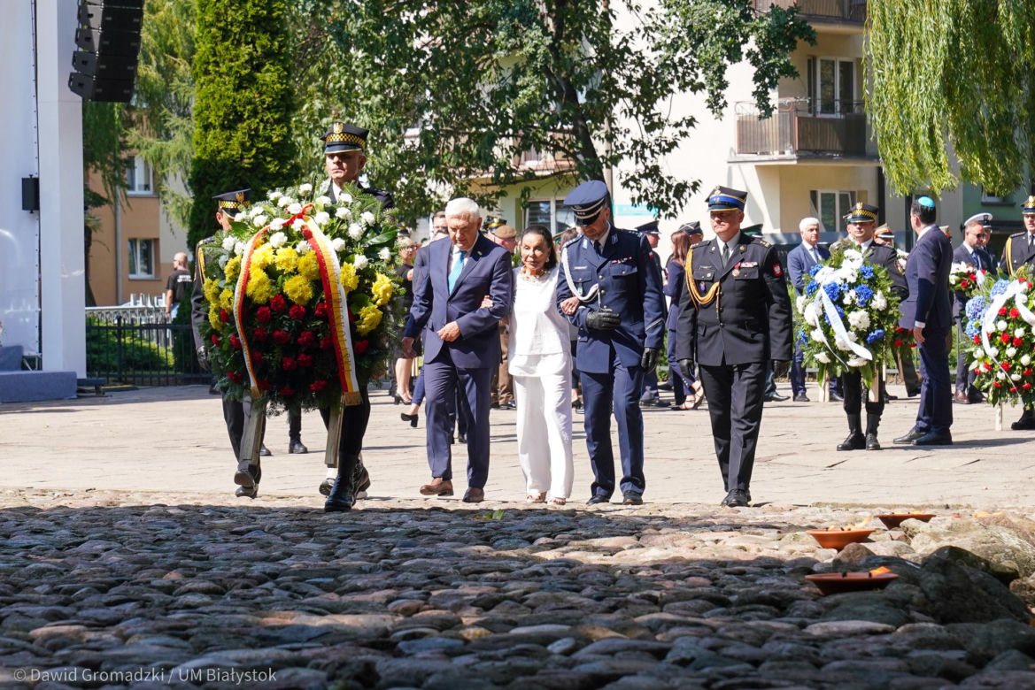80. rocznica Powstania w Getcie Białostockim. Tak wyglądały uroczystości upamiętniające [ZDJĘCIA]
