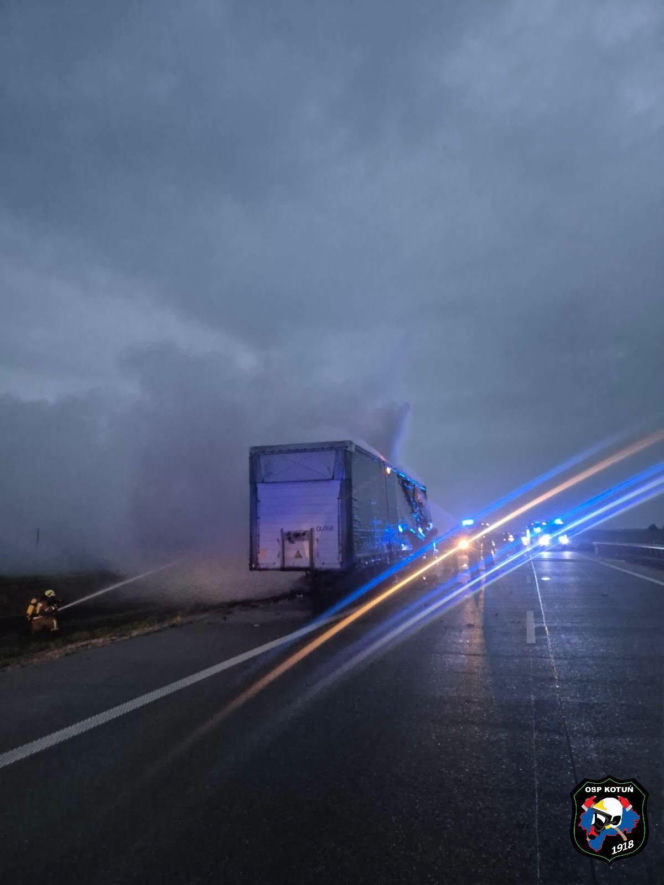 pożar naczepy ciężarówki na A2 Polaki