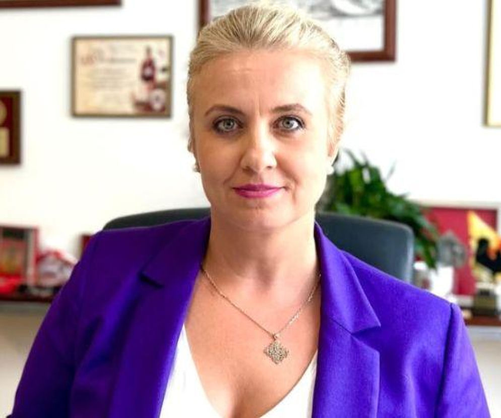 Katarzyna Sójka w fioletowej marynarce. O krytyce ustaw zdrowotnych przez posłankę PiS przeczytasz na VOX FM.