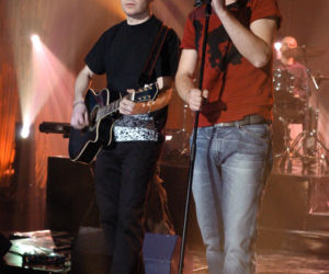 Siłacza śpiewała cała Polska, potem zniknął. Co po 20 latach porabia Marcin Rozynek?