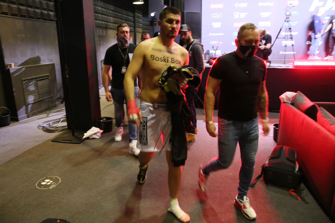 Marcin Najman - Don Kasjo. Potężna bójka na FAME MMA 8