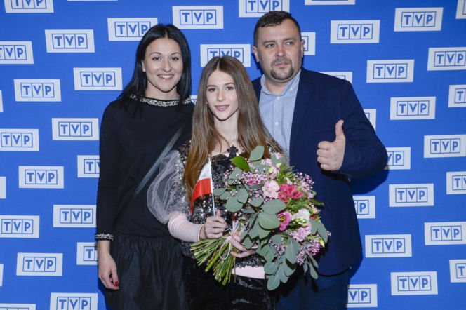 Roksana Węgiel z mamą i tatą