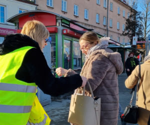 W walentynki policja przypomina, że kochać musimy się też na drodze