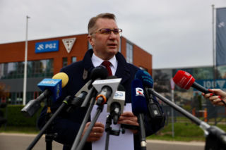 Czarnek alarmuje o sytuacji w Łuczniku. Fabryka odpowiada na przedstawione tezy 