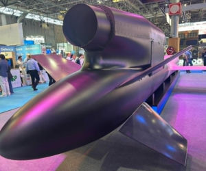 FP-5 „Flamingo” i makiety rakiet FP-7 oraz FP-9