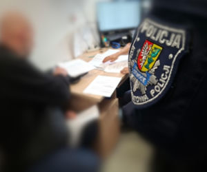 Zmasakrowali 51-latka kastetem i okradli! Trójka bandytów zatrzymana