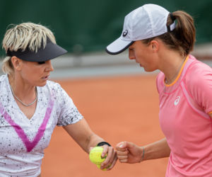 Bethanie Mattek-Sands i Iga Świątek grają o półfinał deblowego French Open.
