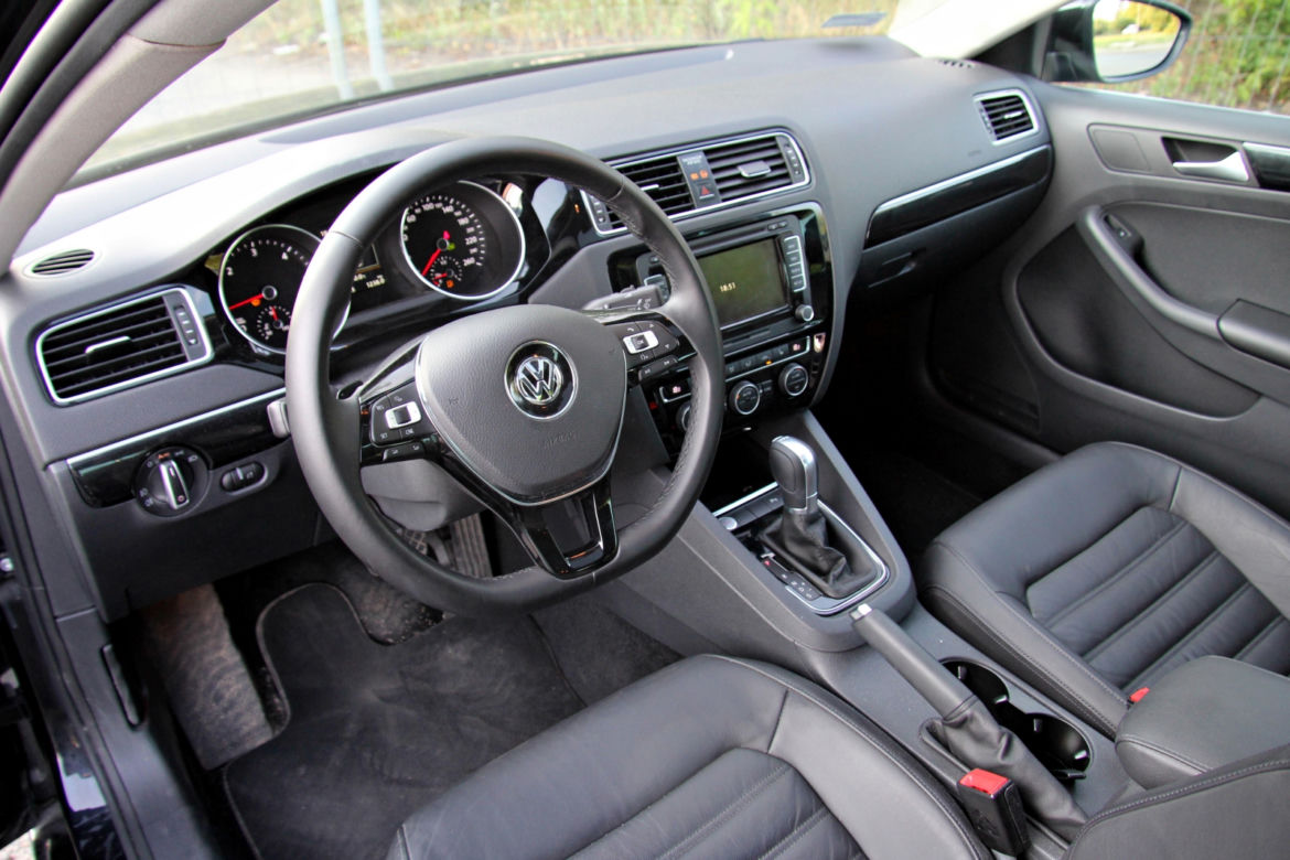 Volkswagen Jetta 1.4 TSI vs. Volkswagen Jetta 2.0 TDI