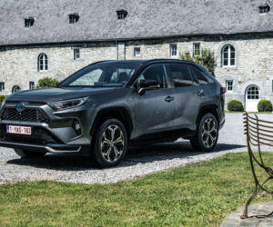 Toyota RAV4 Plug-in Hybrid Selection + VIP
