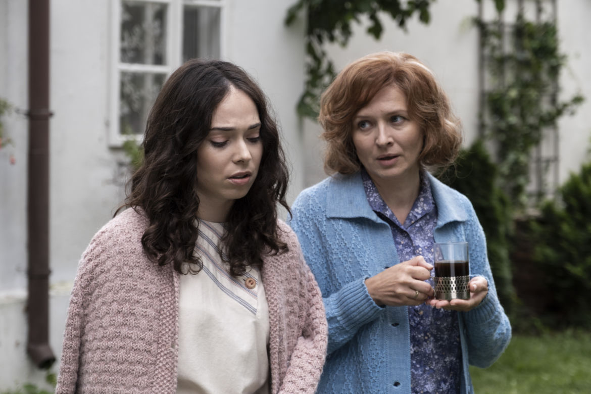Stulecie Winnych 4 odc. 44. Ania (Urszula Grabowska), Michelle (Maria Pawłowska)
