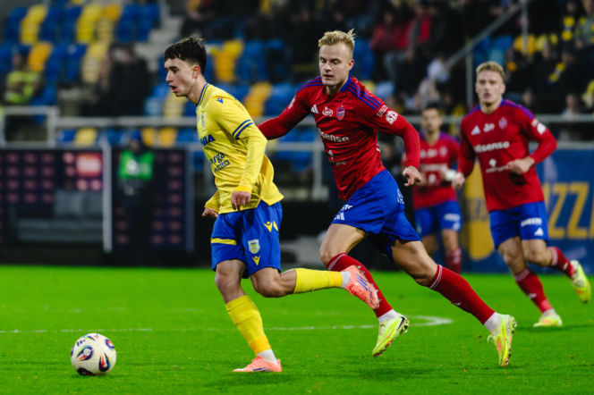 Arka Gdynia - Raków Częstochowa, zdjęcia kibiców i piłkarzy z meczu 17. kolejki PKO BP Ekstraklasy