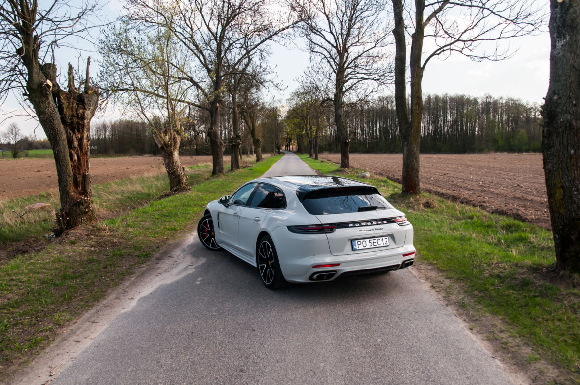 Porsche Panamera Turbo Sport Turismo 4.0 V8 550 KM
