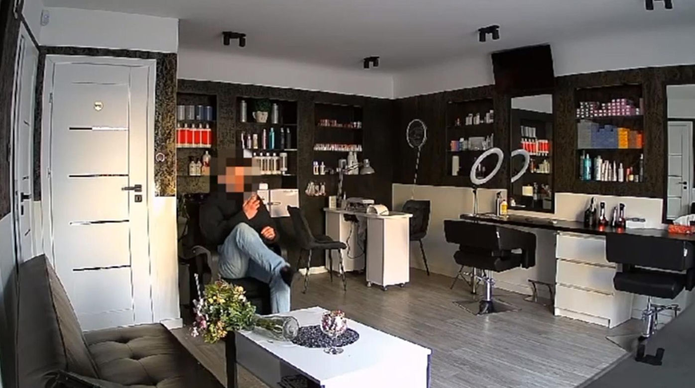 Wtargnął do kosmetyczki i zasnął. Kuriozalne włamanie w Piasecznie