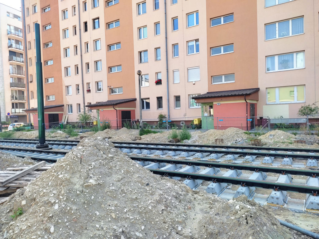 Kraków: Tory tramwajowe kilka metrów od mieszkań! Mieszkańcy Prądnika Białego są przerażeni