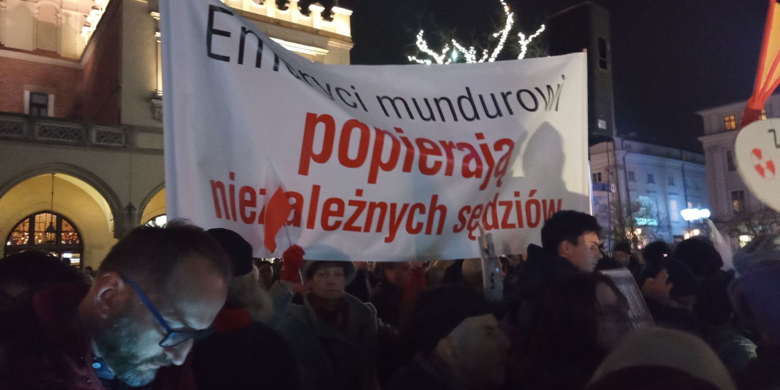 Krakowianie stanęli w obronie niezależności sądów