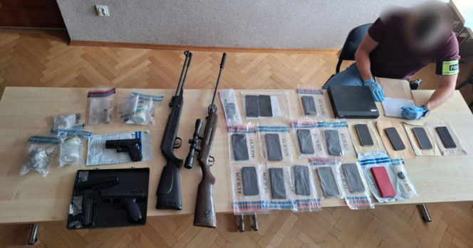 Nowe fakty w sprawie strzelaniny w powiecie zambrowskim. Policja znalazła narkotyki i broń