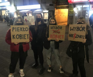 Strajk kobiet w Sosnowcu. Tłumy na ulicach! Wsparcie karetek, medyków i taksówkarzy