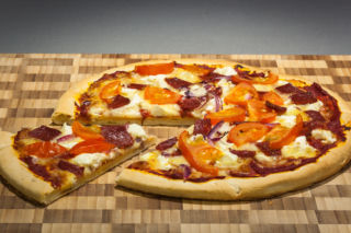 Nie zaprosili jej na pizzę - dostanie ponad 120 tys. zł odszkodowania! Polka wygrała w brytyjskim sądzie