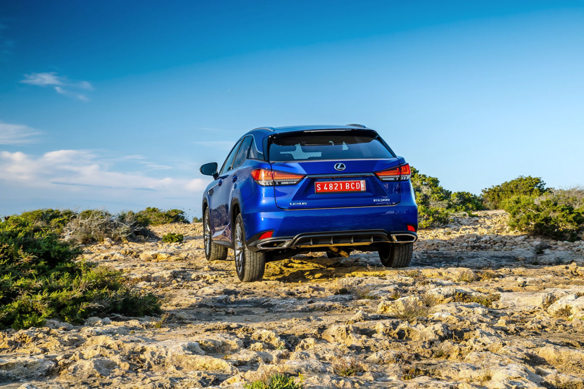 Lexus RX lifting 2020