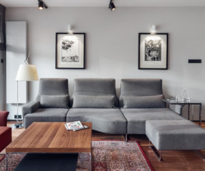 Wygodna, komfortowa sofa w nowoczesnym apartamencie