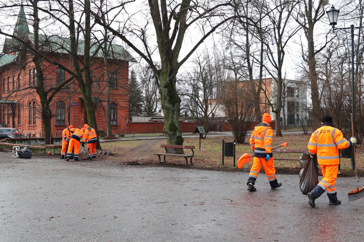 Trwają przygotowania do wiosny. Wielkie sprzątanie w łódzkich parkach