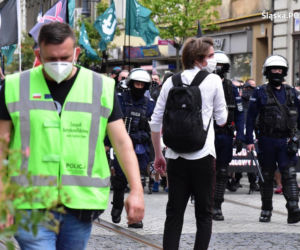 Katowice: Policjanci wśród nacjonalistów. Tajemnicza akcja służb na marszu! 