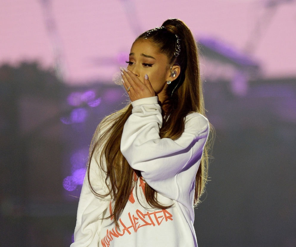 Ariana Grande podczas koncertu One Love Manchester