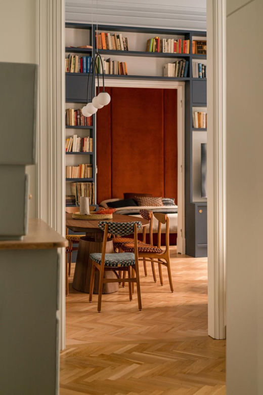 Vintage i eklektyzm we wnętrzach łódzkiej kamienicy wg projektu Hanny Pietras Architects