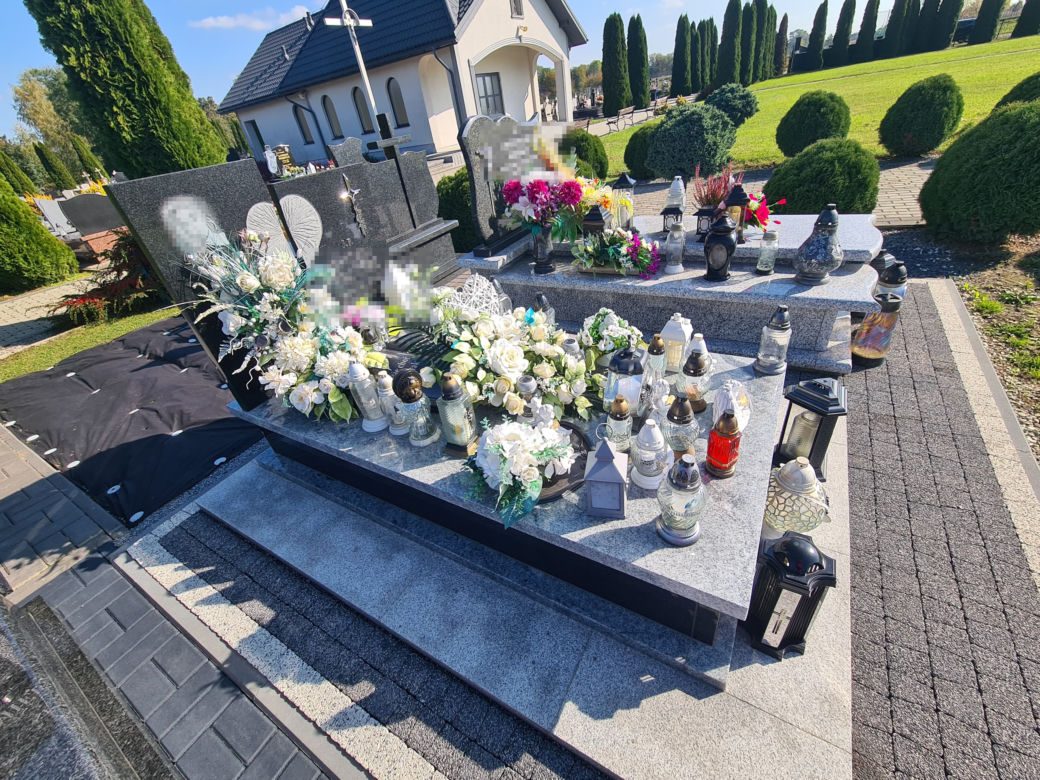  Makowisko. Paulina miała tylko 16 lat, gdy zginęła w samochodzie kolegi. Białe aniołki strzegą jej grobu [GALERIA] 