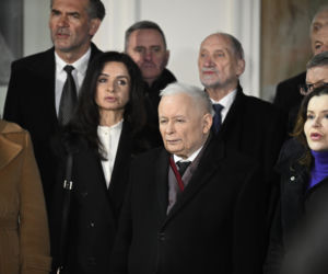 Marsz Pamięci PiS przeszedł ulicami Warszawy. To już 16 lat po katastrofie smoleńskiej