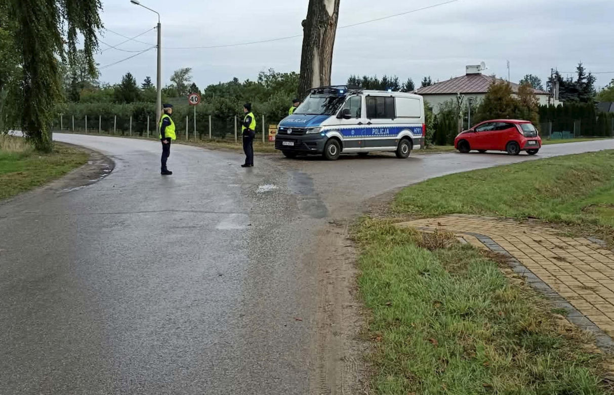 Pożar w bazie Starlink na Mazowszu. Minister mówi wprost o możliwym sabotażu, służby w akcji