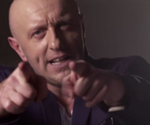 Policyjny rap – gwiazda „Policjantek i Policjantów” w autobiograficznej piosence