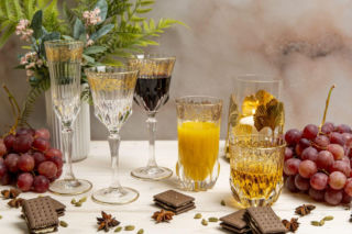 Efektowne i praktyczne kieliszki oraz akcesoria barowe – warto je mieć podczas karnawałowej domówki!